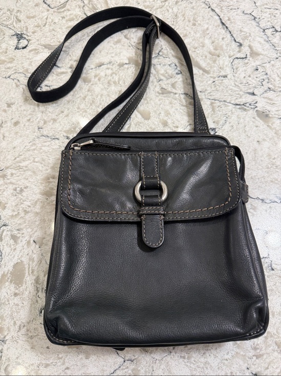 Fossil Handbags - Fossil Vintage Soft Black Leather Organizer Crossbody Minimalist Bag Ring Accent